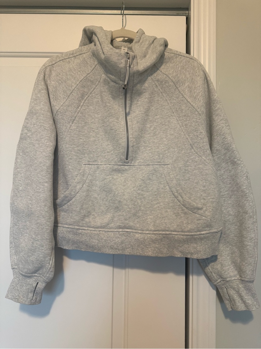 Lululemon Scuba Women's Light Gray Quarter-Zip Hooded Sweatshirt M/L - EUC